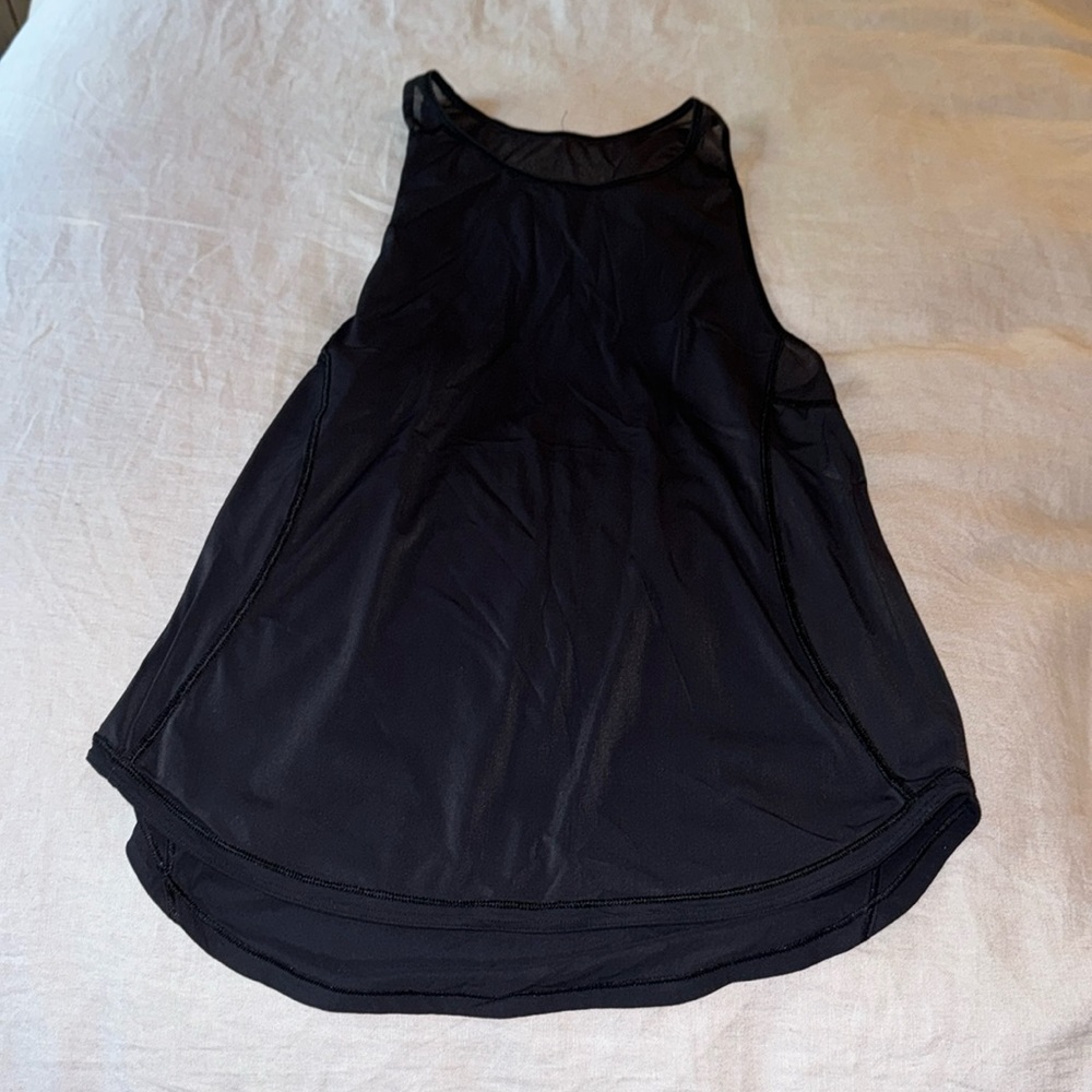 black lululemon tank top.size 6